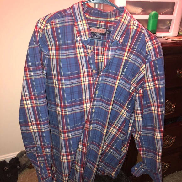 Vineyard Vines Other - Large vineyard vines button down Vineyard Vines Other - Large vineyard vines button down
